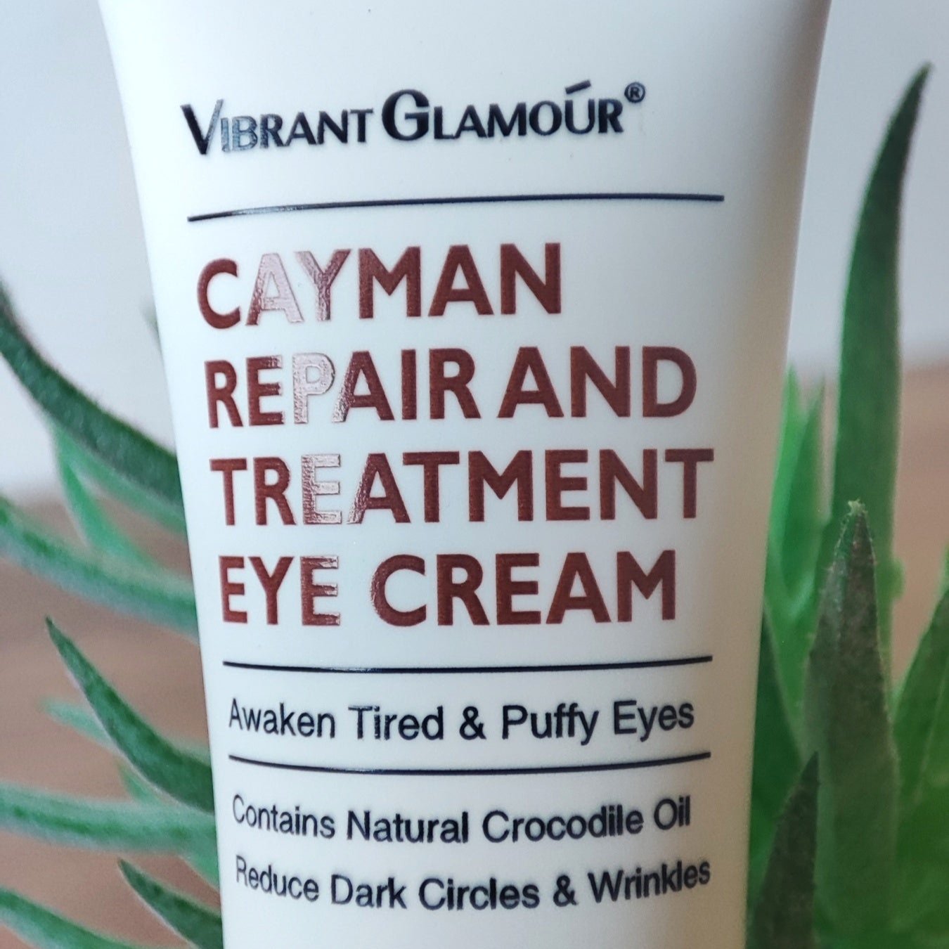 Eye contour cream: lifting effect in 2 minutes
